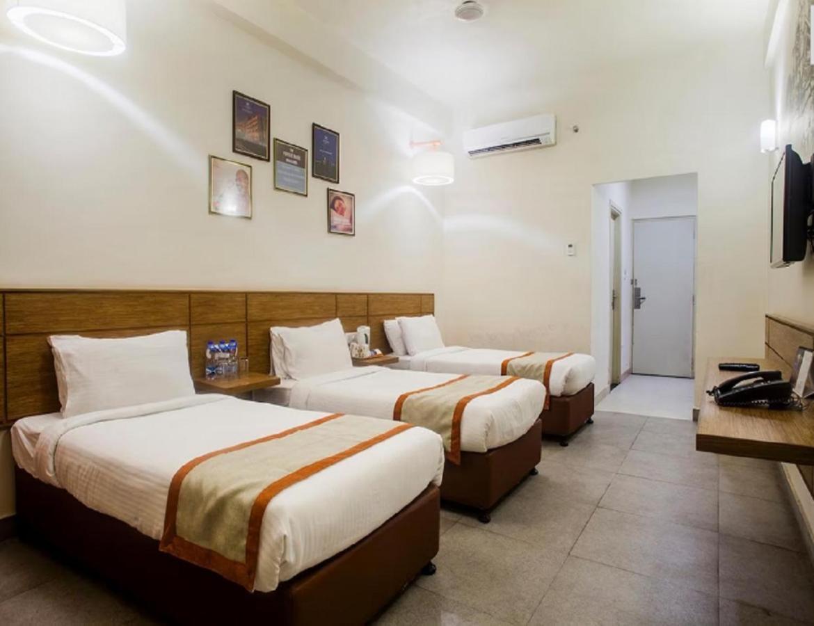 Max Hotels Prayagraj Exterior photo