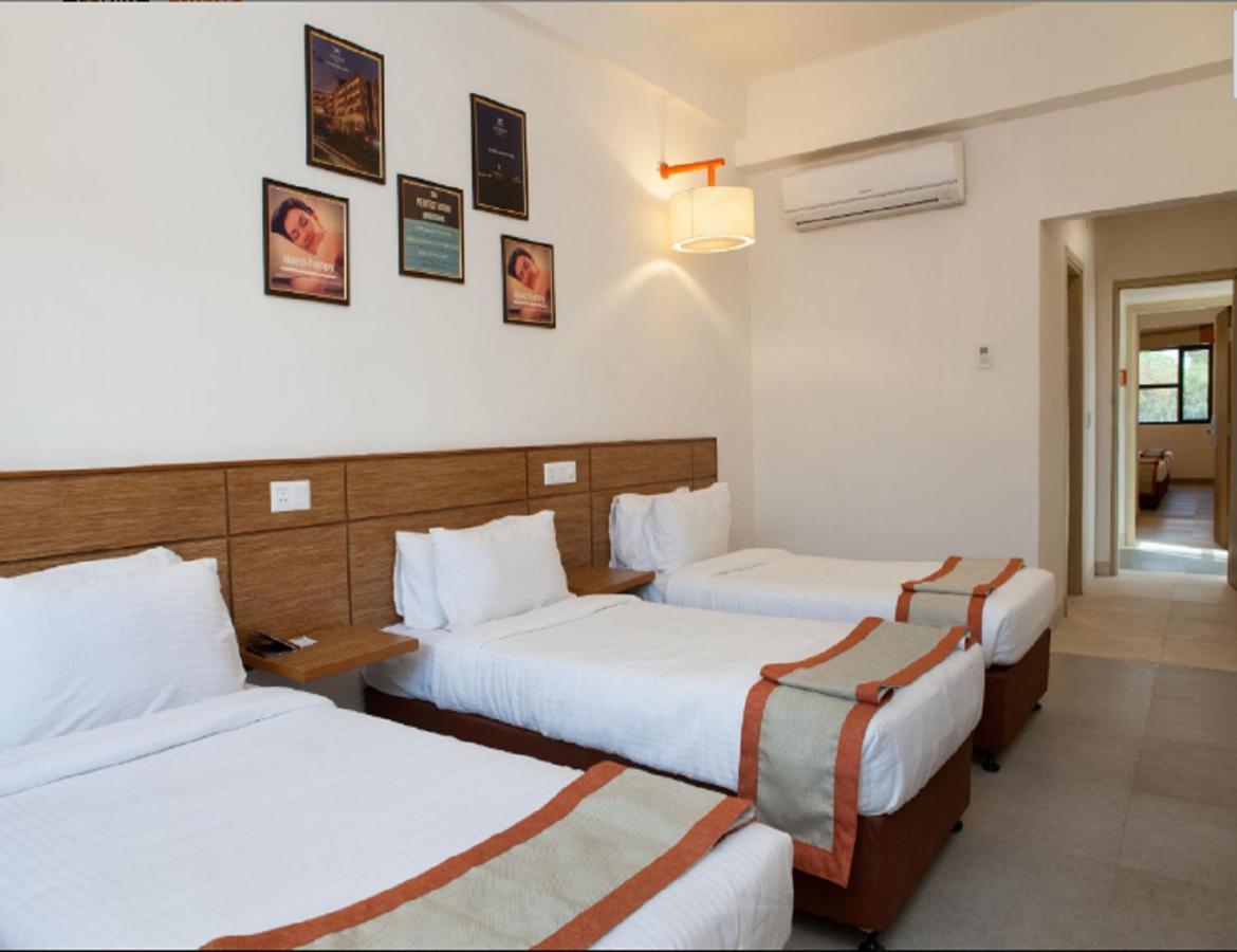 Max Hotels Prayagraj Exterior photo