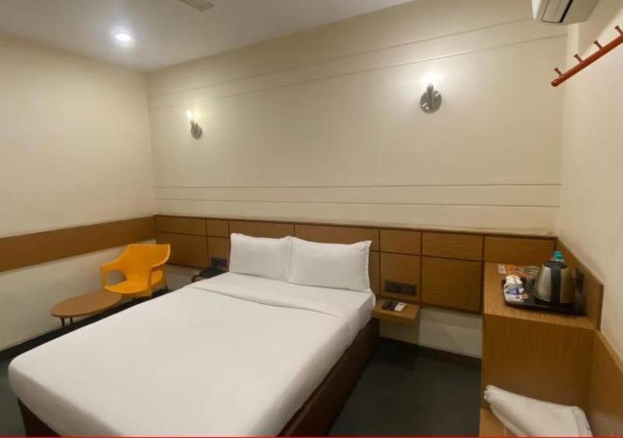 Max Hotels Prayagraj Exterior photo
