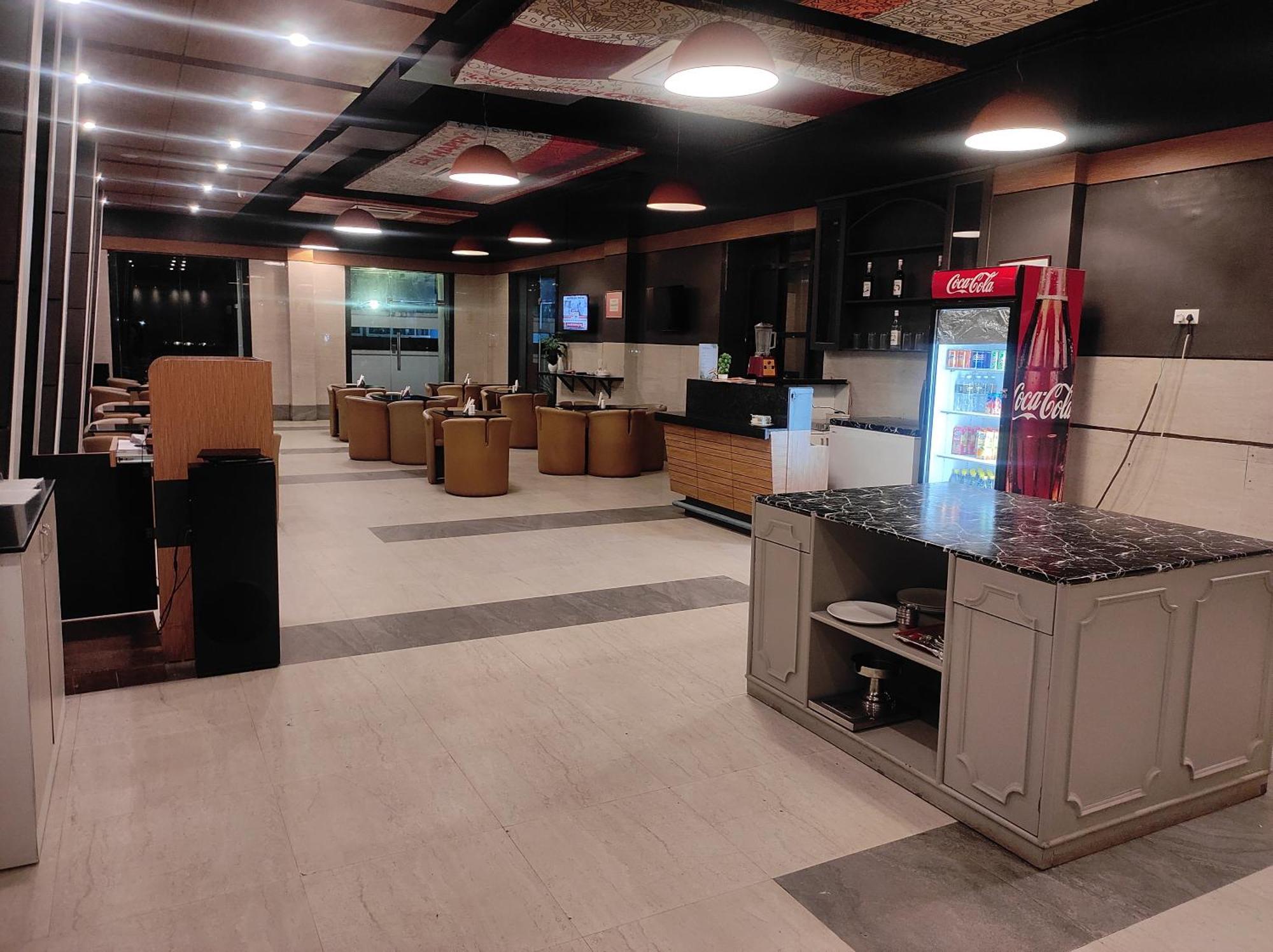 Max Hotels Prayagraj Exterior photo