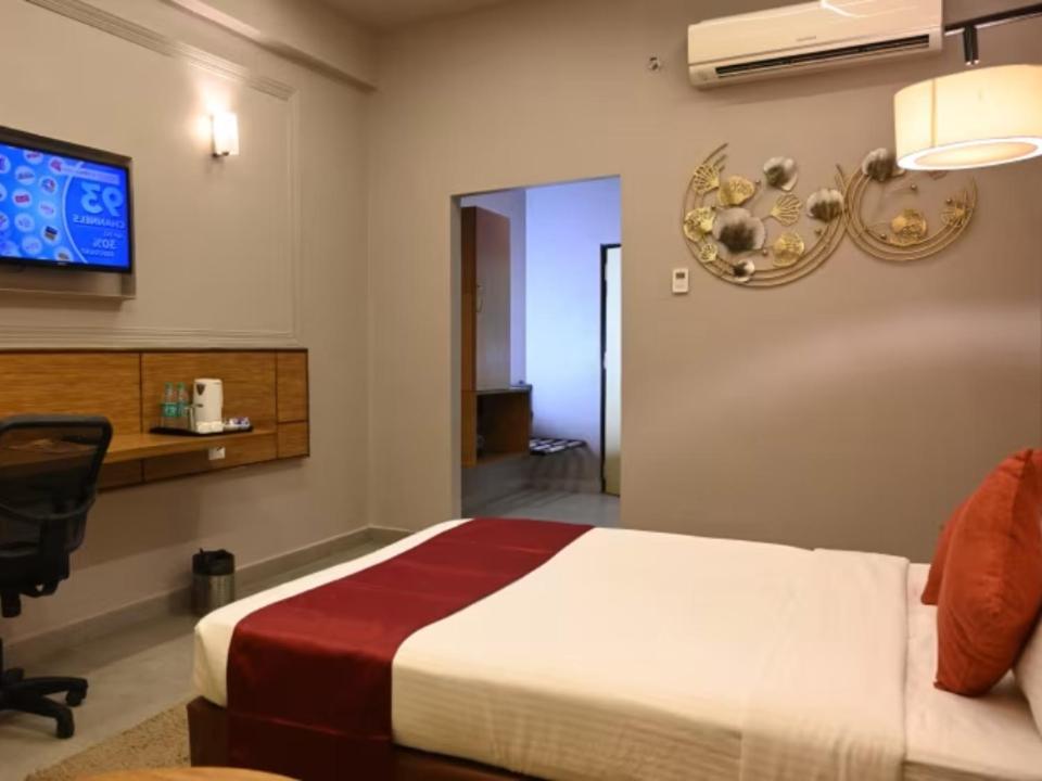Max Hotels Prayagraj Exterior photo