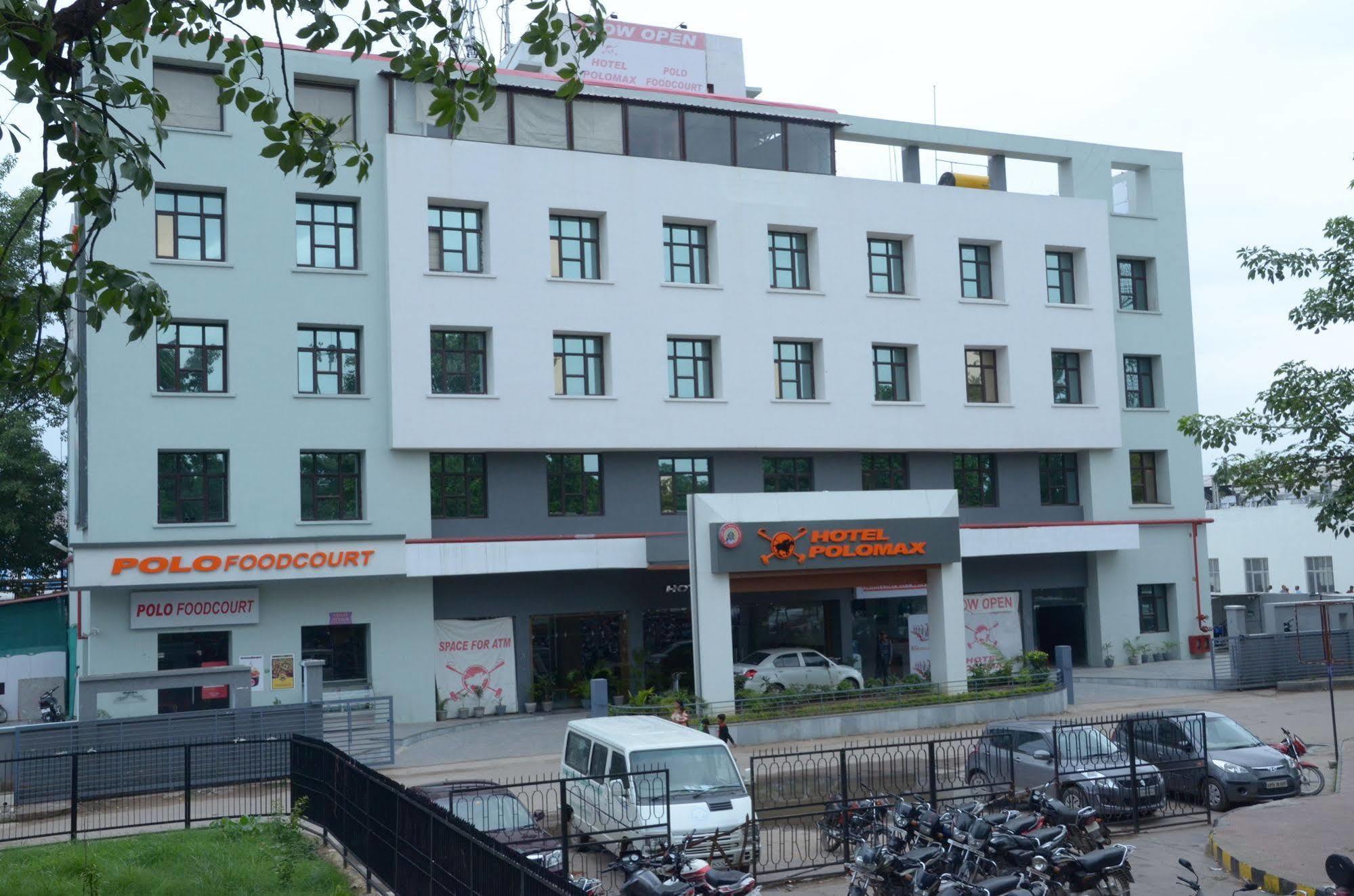 Max Hotels Prayagraj Exterior photo